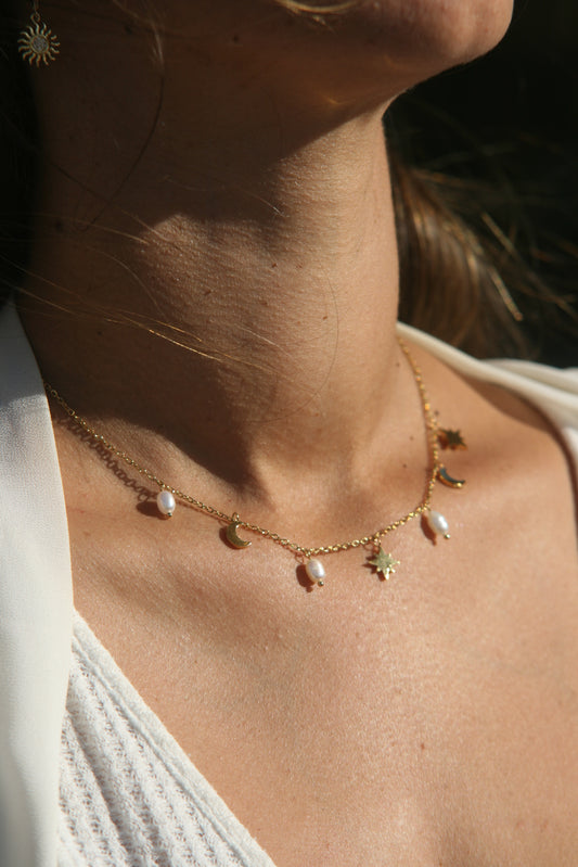 Collier Lune & Étoile plaqué or 18k et acier inoxydable pour élégance et énergie positive