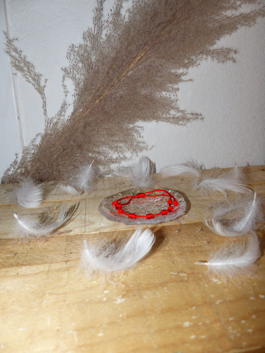 Bracelet Rouge Porte-Bonheur – 7 Nœuds de Chance