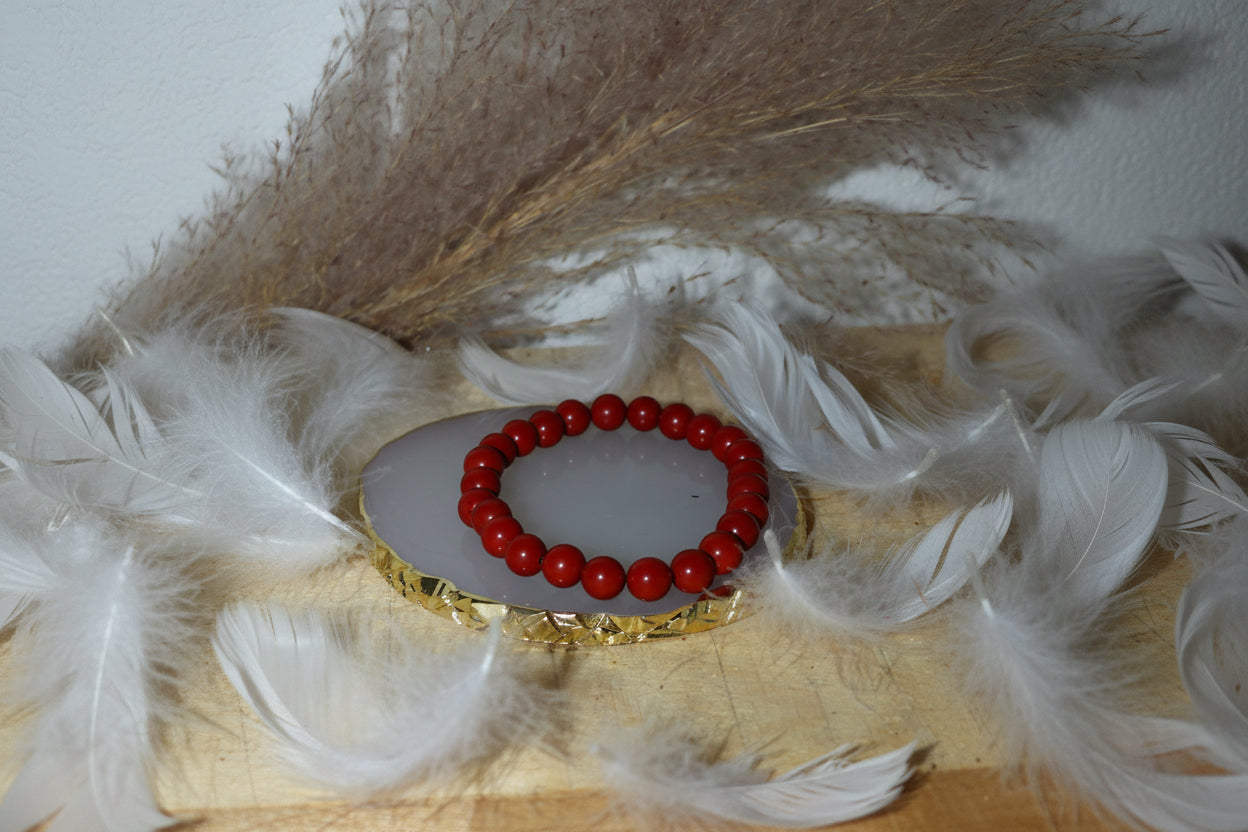Bracelet jaspe rouge porté, bijou énergétique stabilisant
