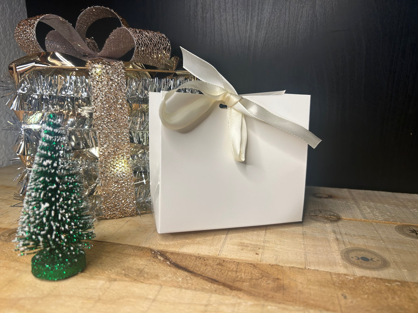 Pochette cadeau avec ruban