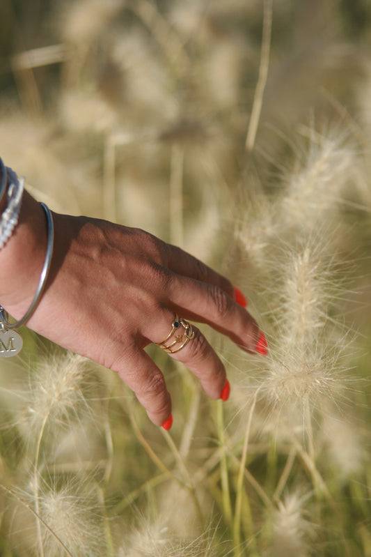 Bague portée pour style et harmonie