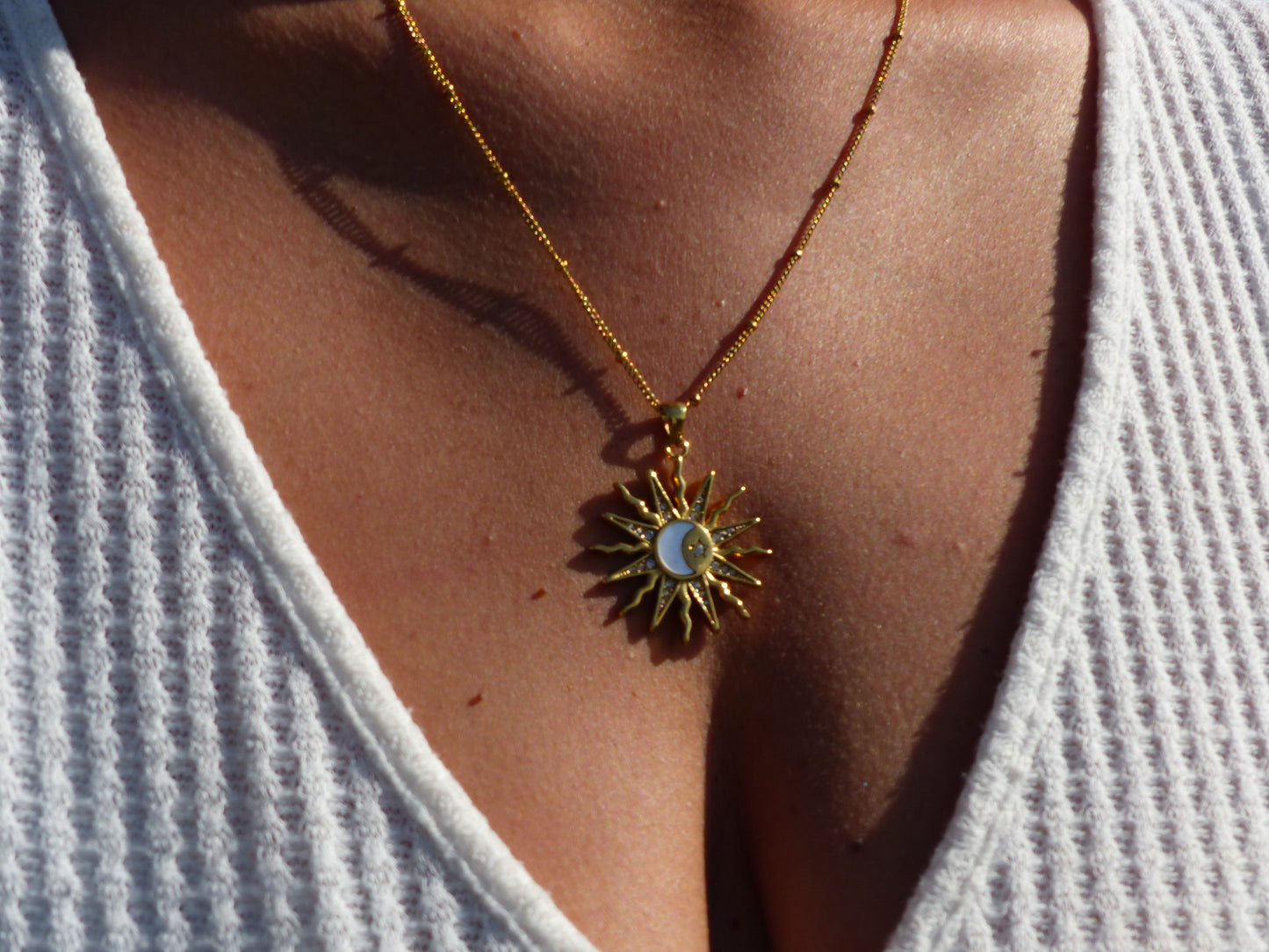 Collier élégant, Soleil & lune