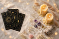 Autel spirituel bougies encens sauge pour guidance medium Cartes de tarot céleste doré pour séance de médiumnité

