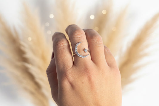 Bague en argent sterling avec motif lune et étoile – bijou féminin élégant et lumineux, symbole de protection et d’inspiration