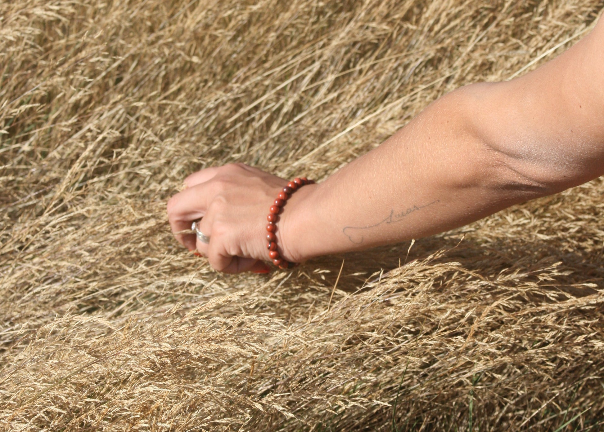 Bracelet jaspe rouge naturel, pierre d’ancrage et de vitalité bijou énergétique stabilisant. 