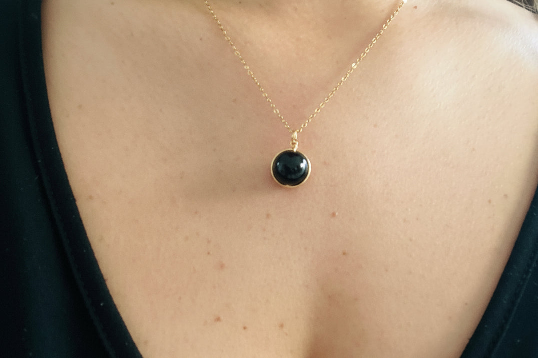 Collier en obsidienne noire naturelle favorisant la protection, l’ancrage et la confiance en soi