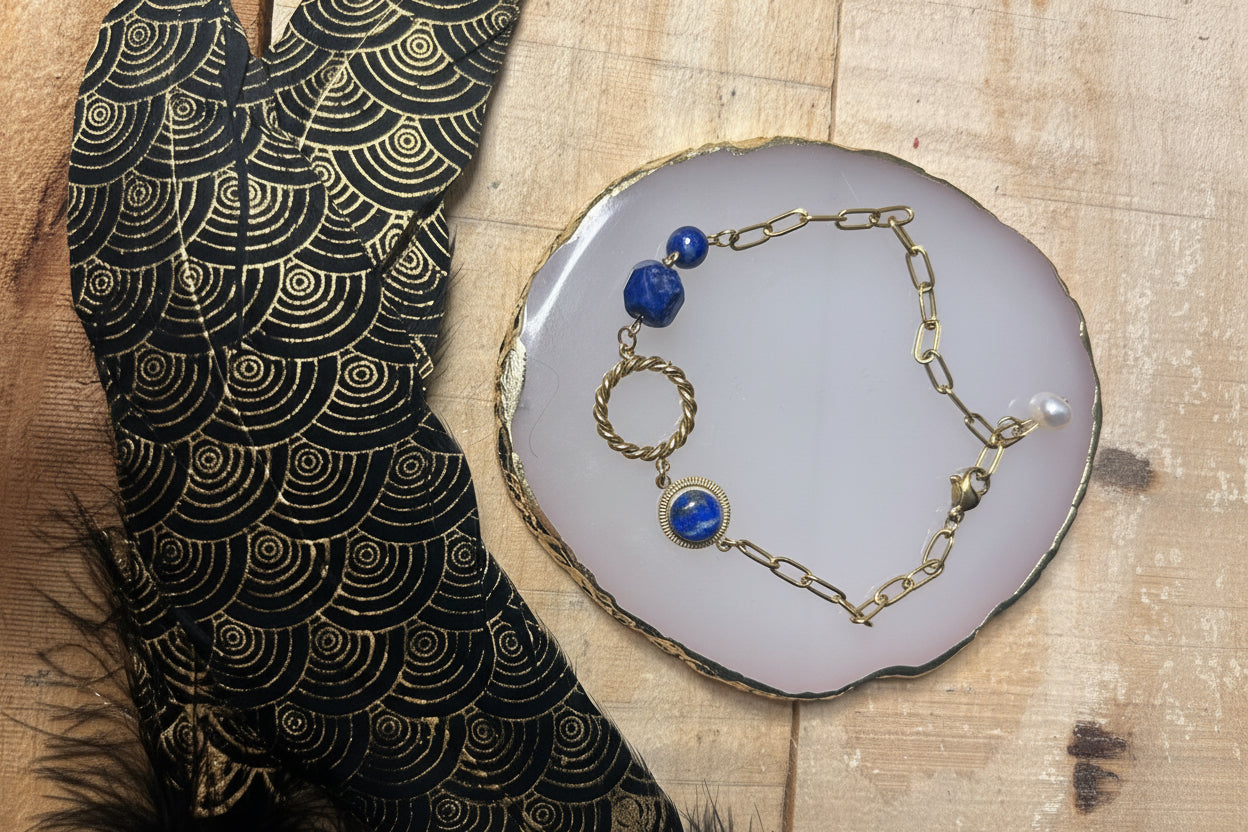 Bracelet en lapis-lazuli naturel avec anneau torsadé en acier inoxydable doré – favorise la sagesse, la confiance 